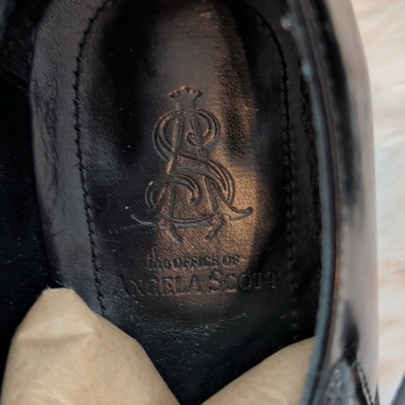 Black Women's Brogue Shoes - Picture 6 of 8